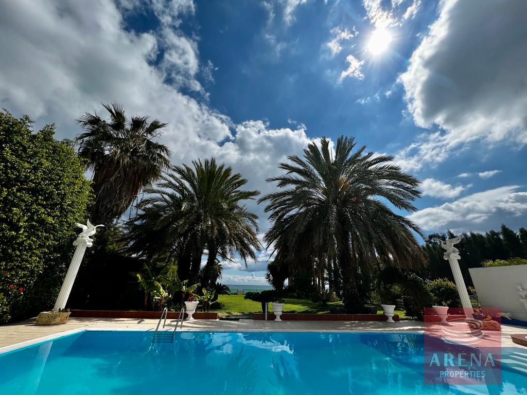 Villa for rent 450 m² in Perivolia Larnakas, Larnaca