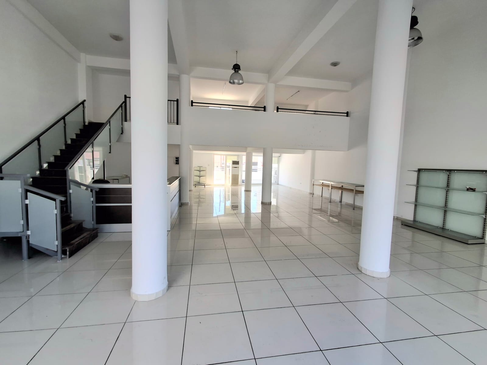 Commercial properties 220 m² for rent in Aradippou - Apostolos Loukas, Larnaca