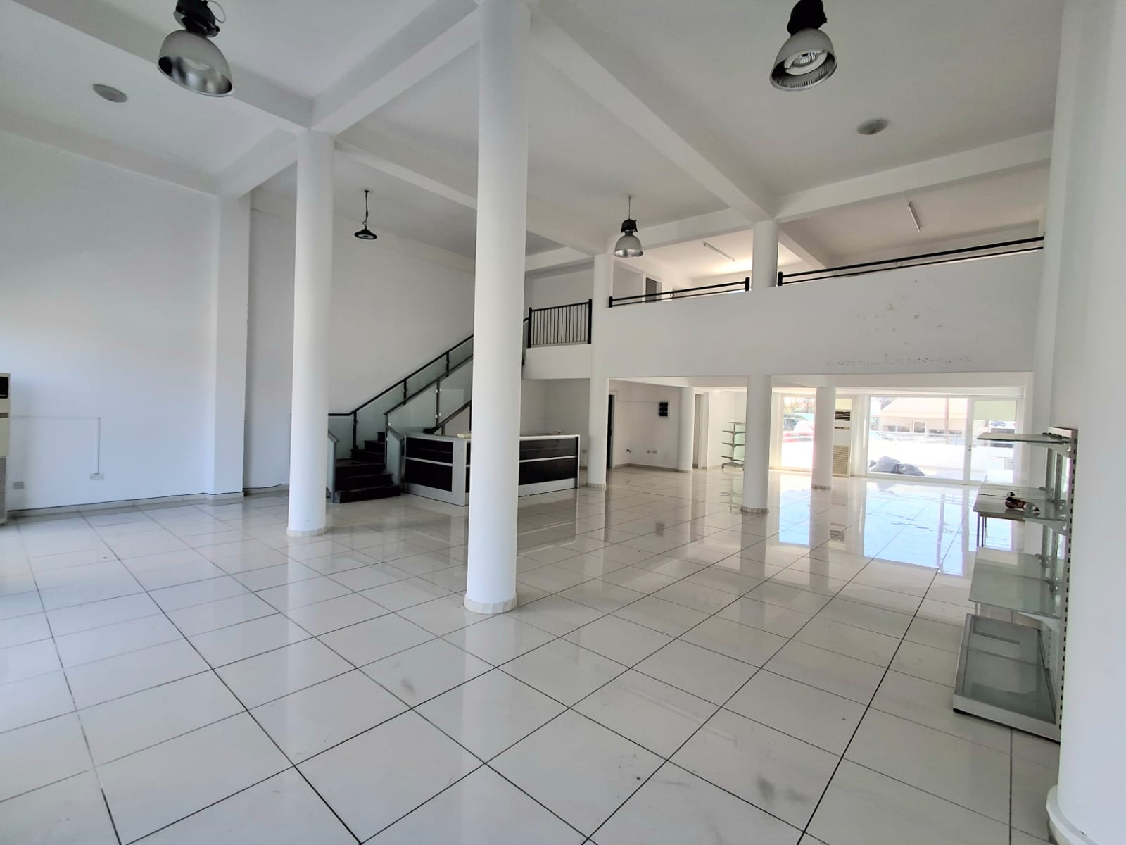 Commercial properties 220 m² for rent in Aradippou - Apostolos Loukas, Larnaca
