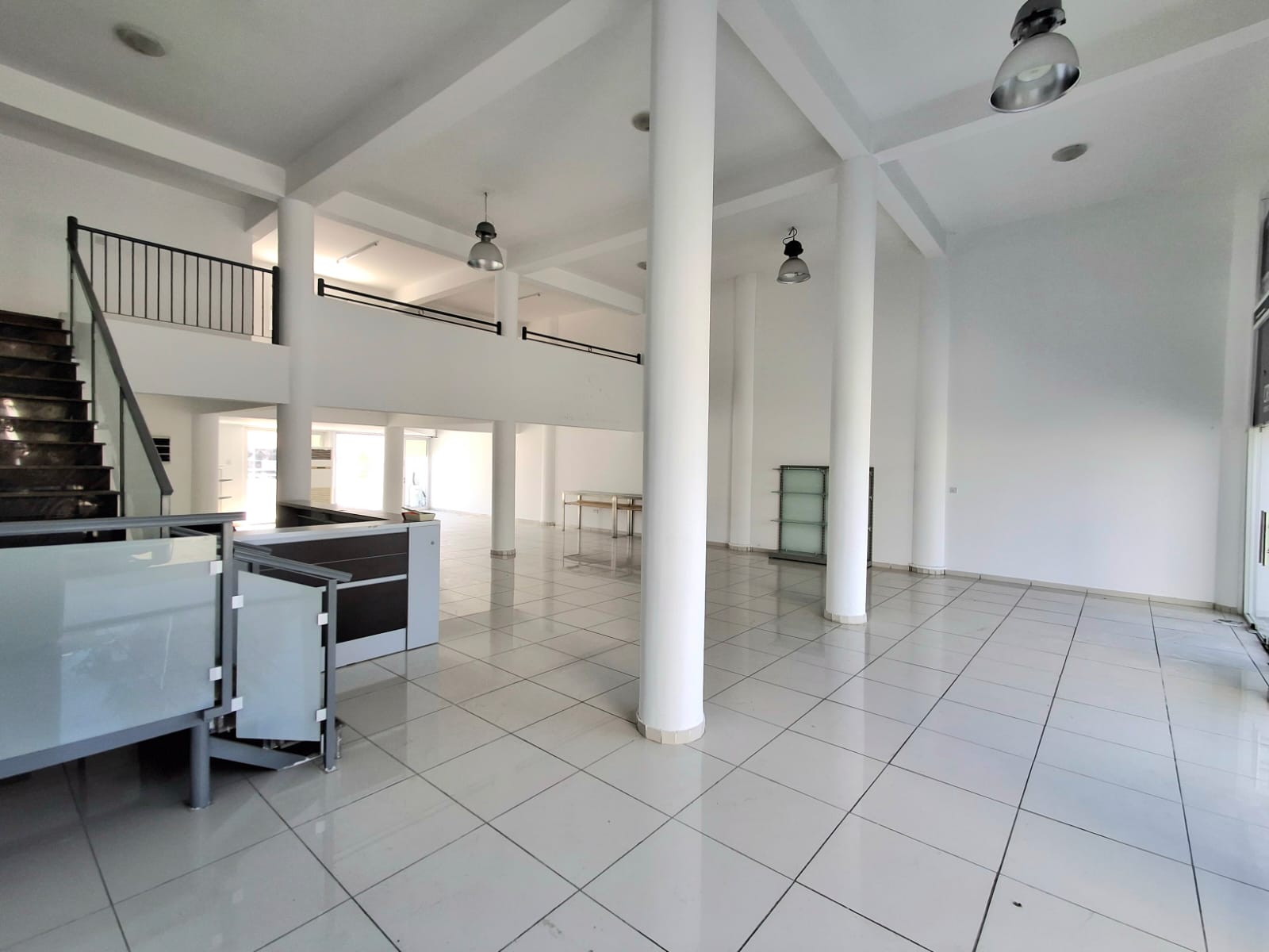 Commercial properties 220 m² for rent in Aradippou - Apostolos Loukas, Larnaca